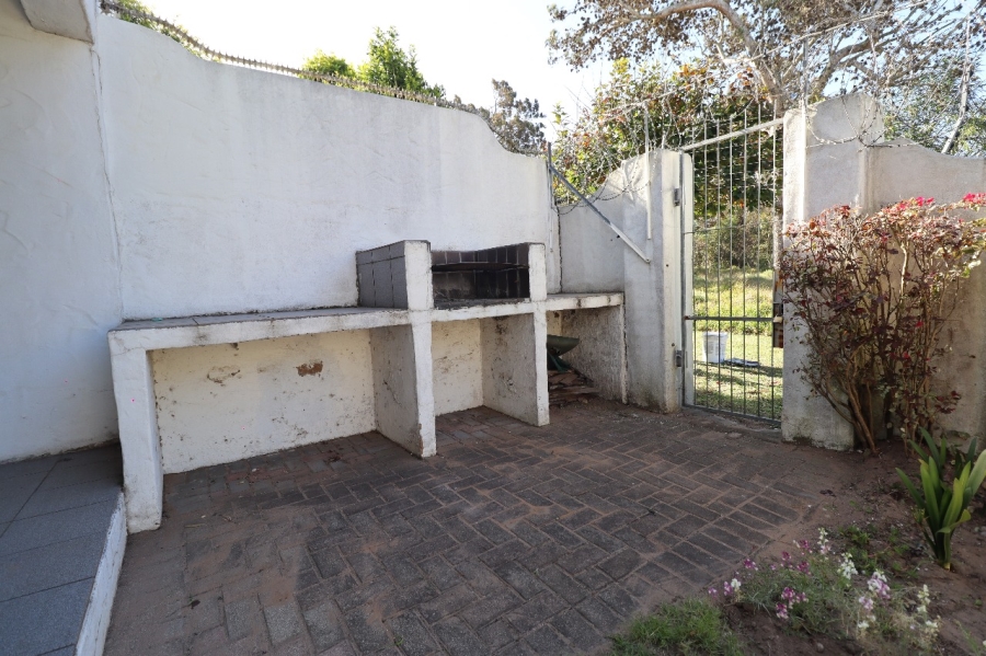 3 Bedroom Property for Sale in Greenshields Park Eastern Cape
